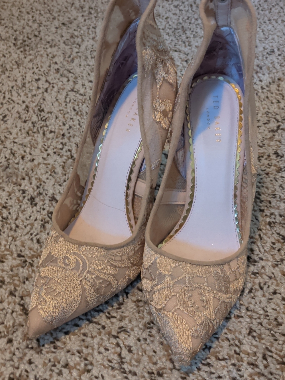 Ted Baker London Lace Pointed Toe Pumps in Beige